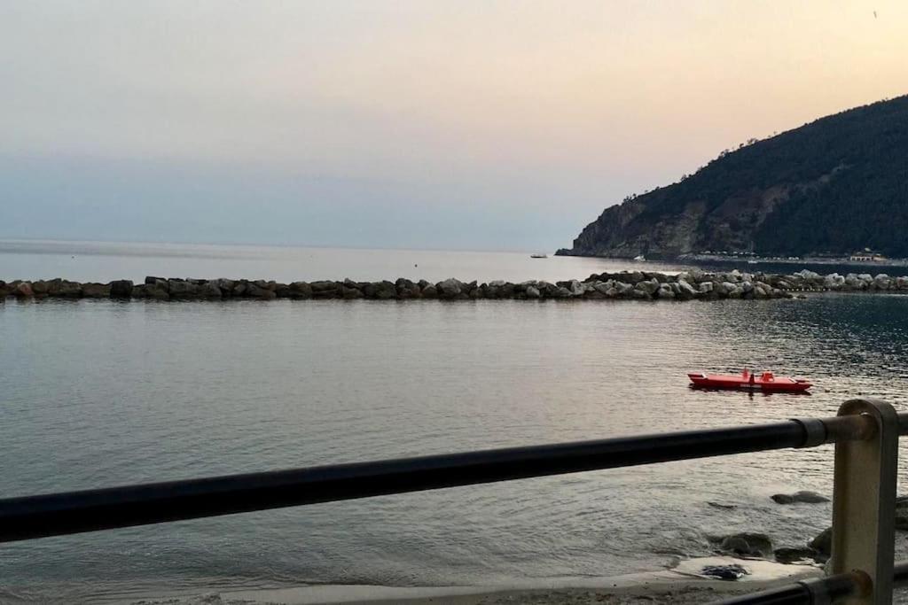 Apartamento La Casa Novella, A 450 Metri Dal Mare Moneglia Exterior foto